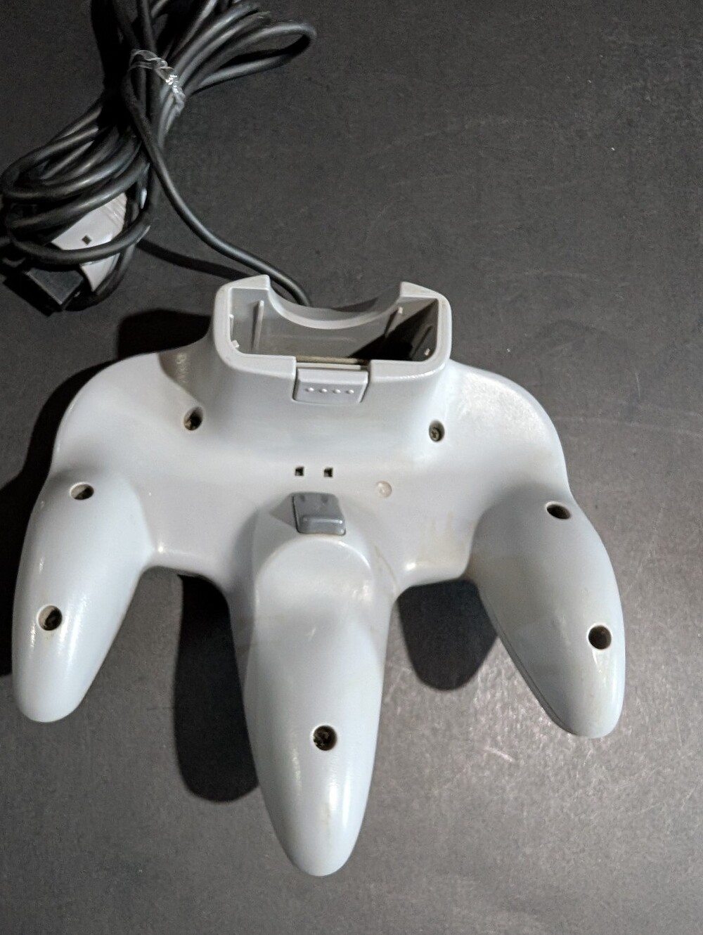 Lot Of 2 N64 Video Game Controllers Gray Tested And Works Nintendo NUS-005 - Picture 6 of 12